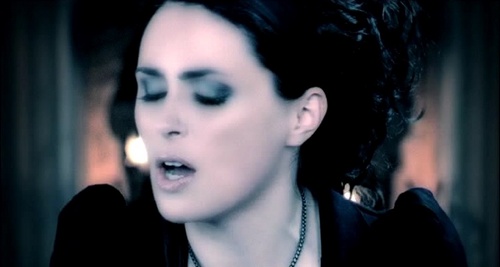 Sharon den Adel