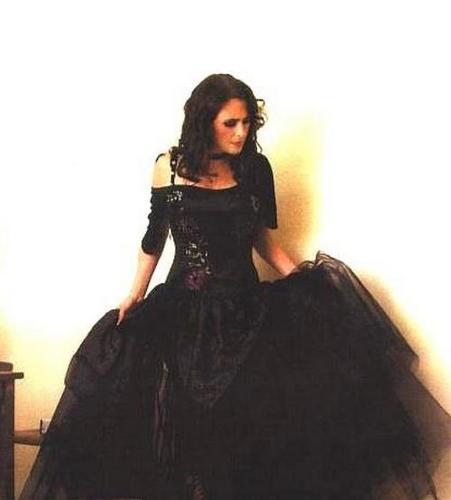Sharon den Adel