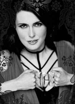 Sharon den Adel