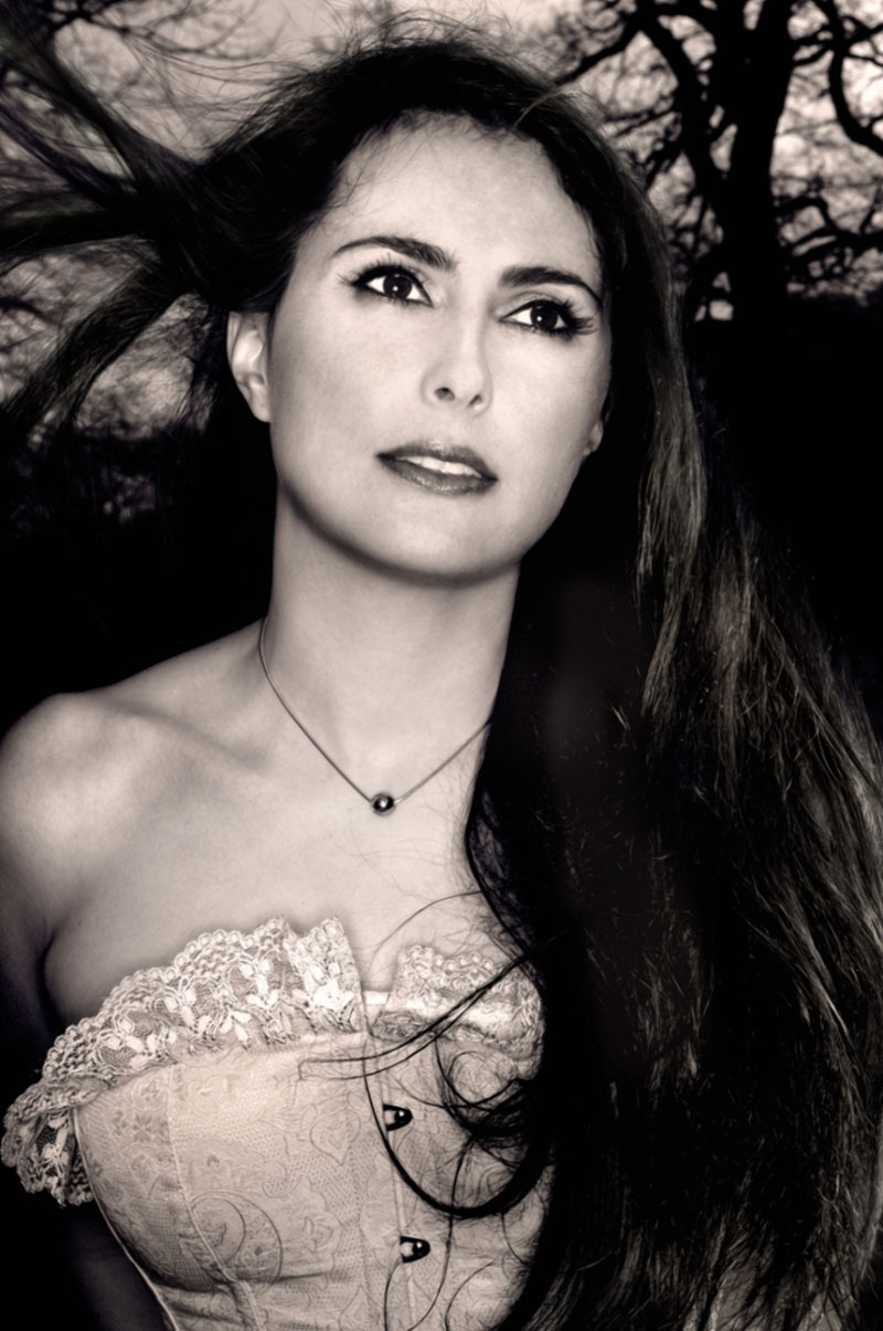 Sharon den Adel