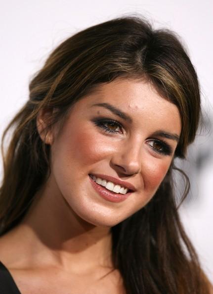 Shenae Grimes