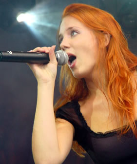Simone Simons