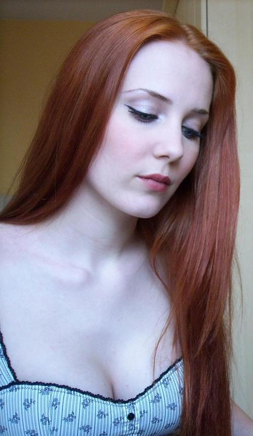 Simone Simons