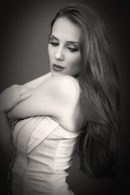 Simone Simons