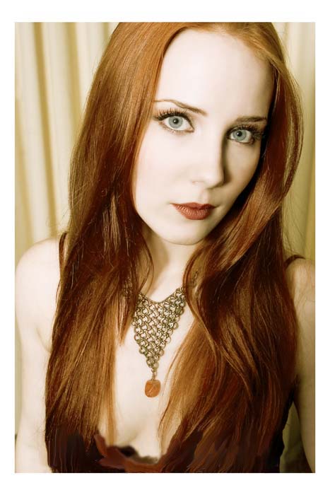 Simone Simons
