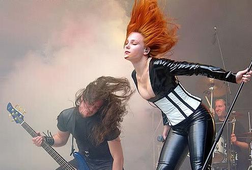 Simone Simons