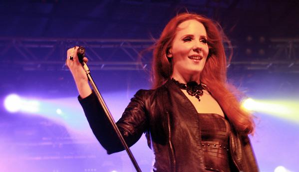 Simone Simons