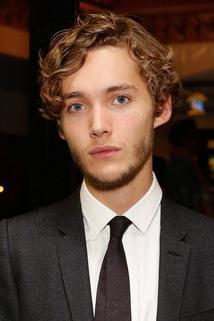 Profilový obrázek - Toby Regbo