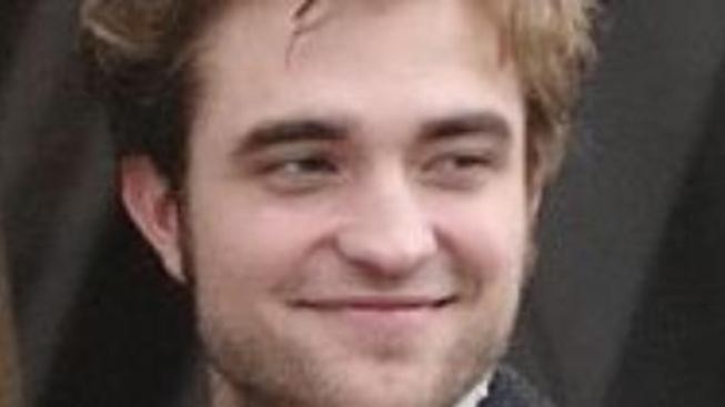 Robert Pattinson tají závislost na cigaretách