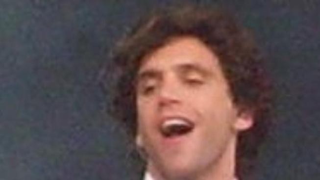 Mika: Homofobní šikaně čelím od puberty