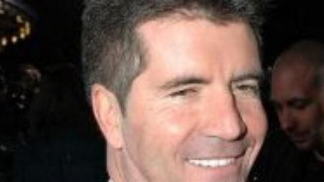 Simon Cowell kvůli svatbě téměř nevylézá z posilovny