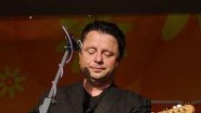 Český zpěvák Petr Muk zemřel náhle, týden po vydání svého alba.