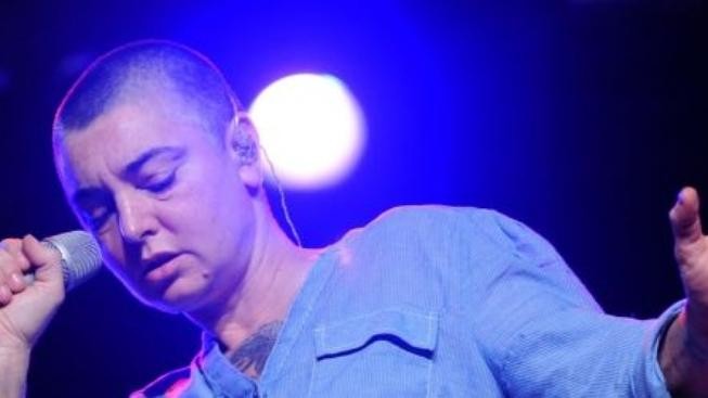 Sinéad O’Connor zrušila své letošní turné. Nepřijede ani do Prahy