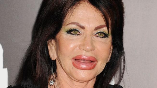 Matka Sylvestra Stallona vyděsila na premiéře svým zjevem Jackie Stallone