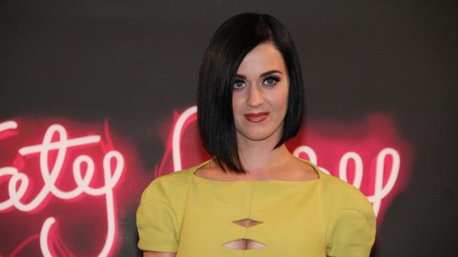 Katy Perry je znovu sama Katy Perry
