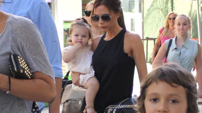 Victoria Beckham pěstuje v dceři Harper styl už od mala