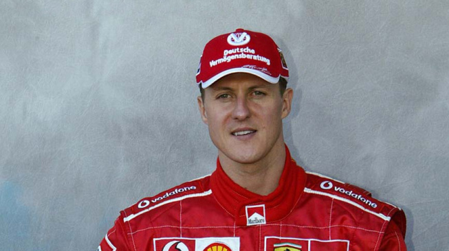 Závodník Formule 1 Michael Schumacher bojuje o život