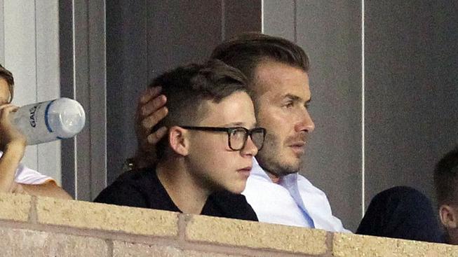 Brooklyn Beckham zdědil po rodičích cit pro styl Brooklyn a David Backhamovi
