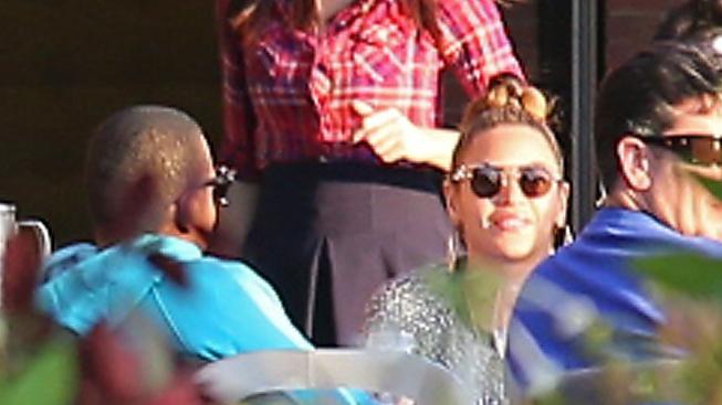 Beyoncé prohrála soud o ochrannou známku na jméno dítěte Jay-Z a Beyoncé na obědě