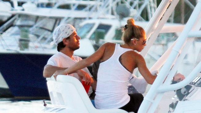 Enrique Iglesias a Anna Kurnikovová si umějí užít romantiku Anna Kurnikovová a Enrique Iglesias