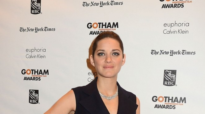 Marion Cotillard navrhne kabelku pro Dior