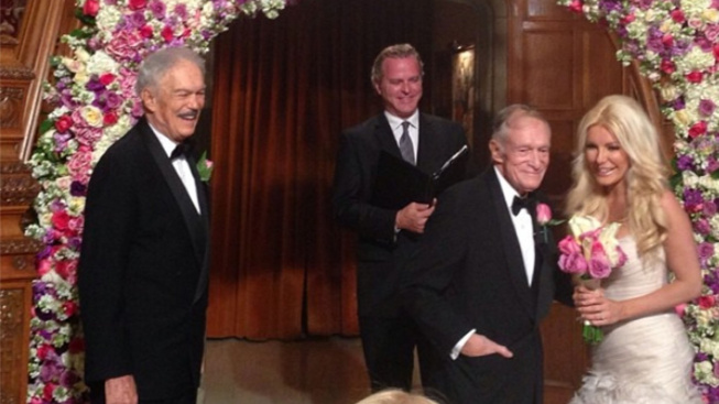 Playboy Hefner dostal do chomoutu zajíčka Crystal