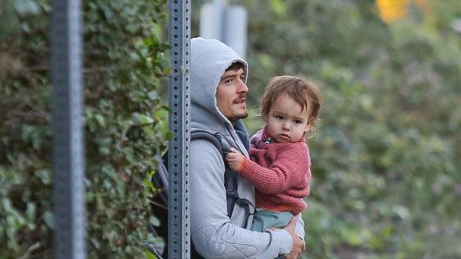 Orlando Bloom si při výchově syna poradí i bez Mirandy