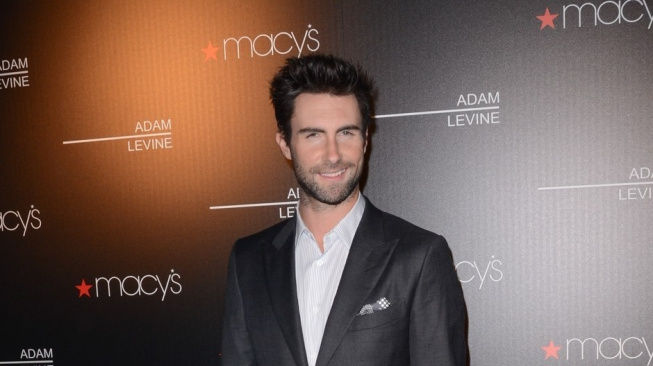 Nejvíce sexy mužem roku 2013 se stal Adam Levine