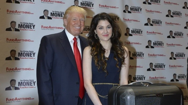 Celeste Buckingham finančně podpořil miliardář Donald Trump