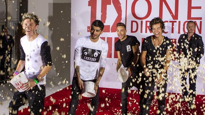 Tiskovou konferenci k filmu One Direction provázelo davové šílenství