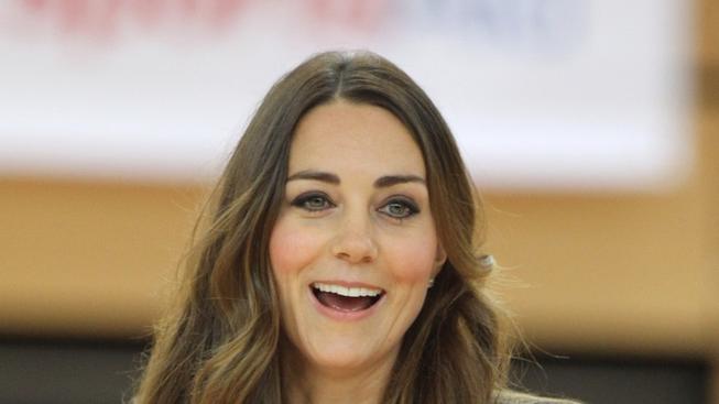 Kate Middleton vypadá po porodu naprosto úžasně! Ploché bříško ji mohou všichni závidět