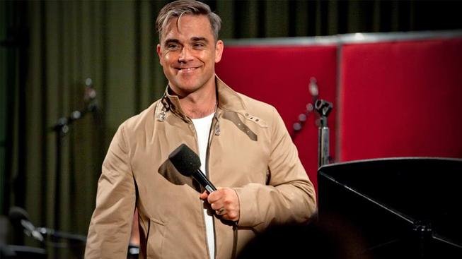 Robbie Williams by se nebránil sexuálnímu zážitku s mužem