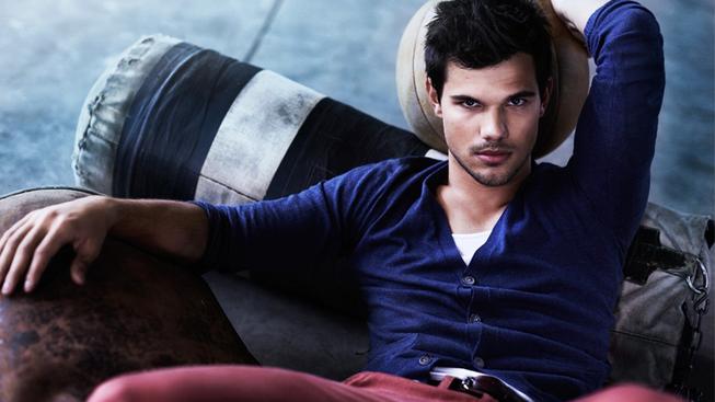 Taylor Lautner si zahraje v seriálu Cuckoo