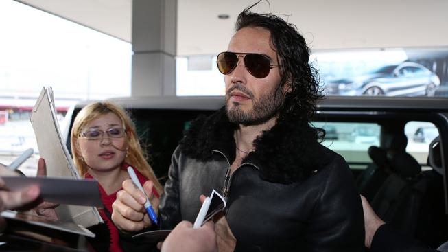 Russell Brand se rozhodl přepsat klasické pohádky pro děti