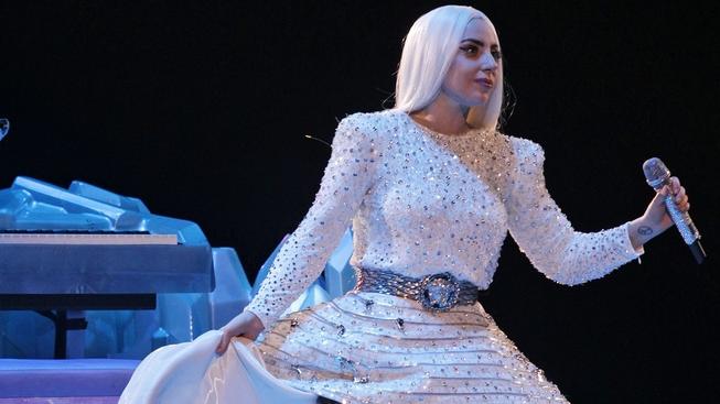 Lady Gaga se rozhodla přerušit turné