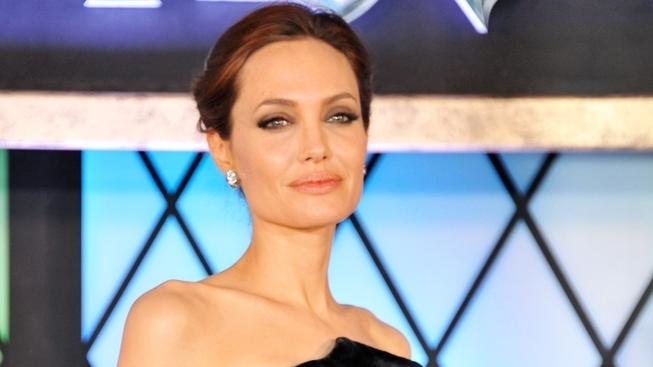 Angelina Jolie je až nezdravě hubená