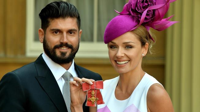 Katherine Jenkins začala studovat judaismus