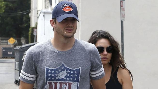 Mila Kunis a Ashton Kutcher se stali rodiči