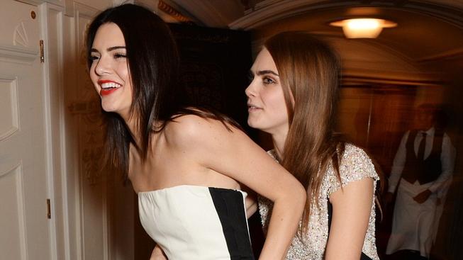 Kendall Jenner a Cara Delevingne: Jen dobré kamarádky, nebo…?