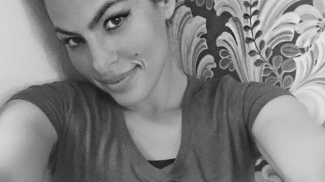 Eva Mendes zveřejnila svou první selfie