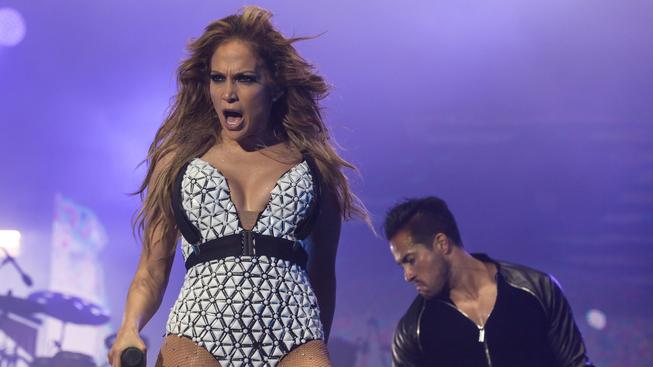 Jennifer Lopez čelí žalobě kvůli 'nemravnému koncertu'