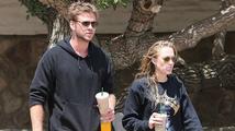 Liam Hemsworth zase randí! Sbalil kolegyni ze Dne nezávislosti