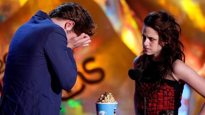 Pattinson odvolal svou účast na filmovém festivalu v Benátkách. Kvůli Kristen Stewart!