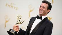 Rozradostněný Jon Hamm: Za cenu Emmy poděkoval své expartnerce a psovi