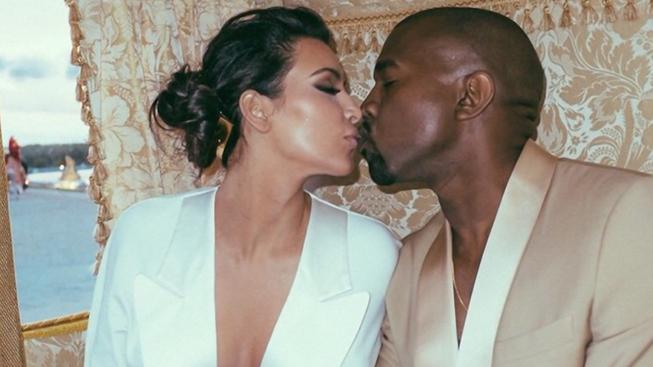 Kim Kardashian a Kanye West se stali dvojnásobnými rodiči