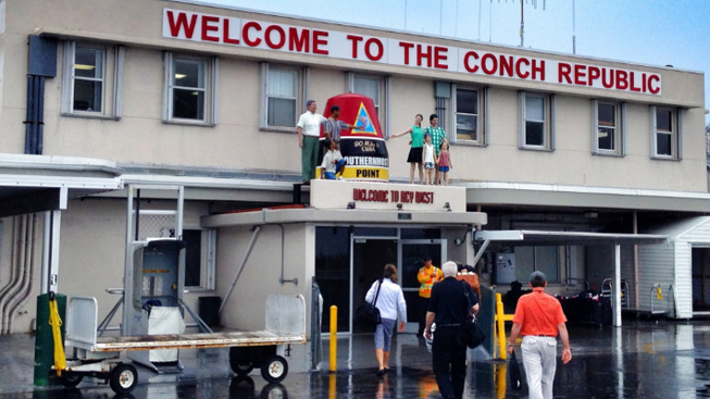 Letišti v Key West vítá návštěvníky v Conch Republic