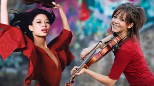 Souboj geniálních houslistek: Vanessa Mae, nebo Lindsey Stirling?