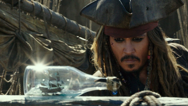 Filmové premiéry: Nový příběh Jacka Sparrowa a život nadějné baletky