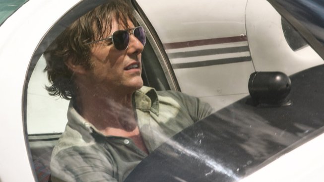 Tom Cruise jako znuděný pilot, Vražda v Orient Expressu a další trailerové novinky