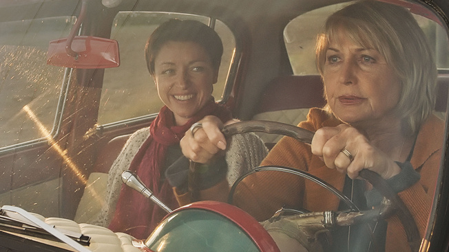 Filmové premiéry: Stará volha v hlavní roli české komedie a Bruce Willis toužící po pomstě